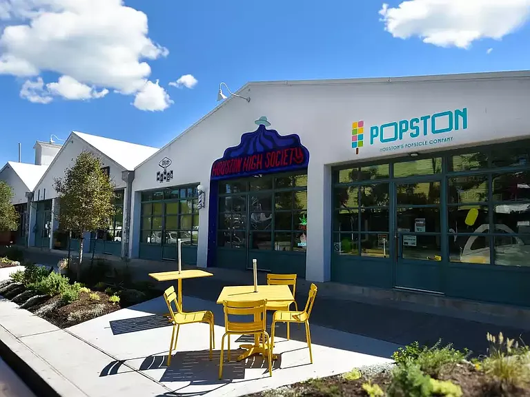 Nearby 2nd Ward dining and nightlife