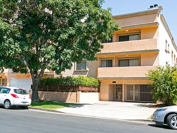 2nd image of 11816 Gorham Ave APT 211
