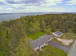 24 Rockledge Rd, South Thomaston, ME 04858