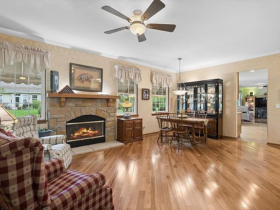 4th image of 2058 Carillon Dr #0