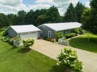 79235 70th St, Watervliet, MI 49098