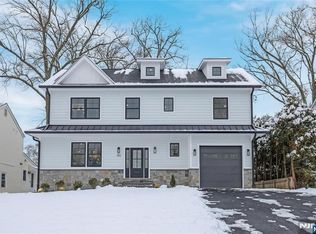 166 Forest Rd, Glen Rock, NJ 07452