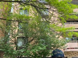 141 Great Neck Rd APT 3A, Great Neck, NY 11021