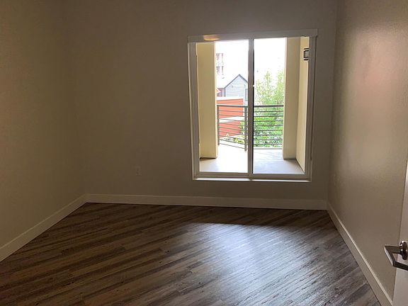 5th image of 456 10th Ave #203