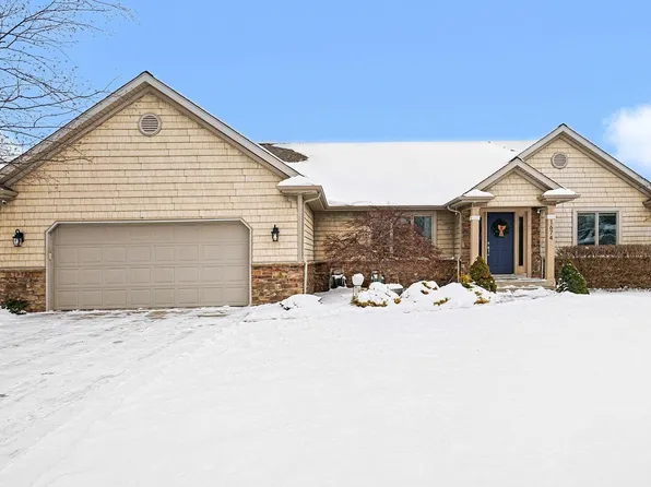 1674 S Augusta Ln, Warsaw, IN 46580