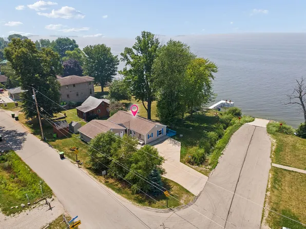 W5625 Faro Springs Rd, Hilbert, WI 54129
