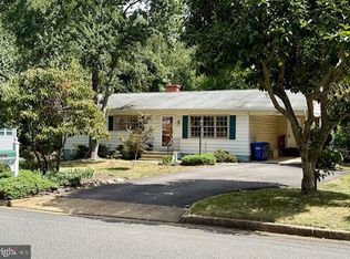 7901 Candlewood Dr, Alexandria, VA 22306
