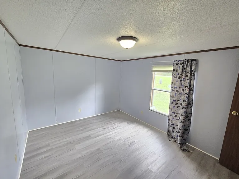 310 Old Horton Rd S #E — Photo 13