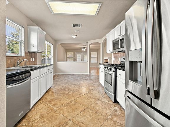 5th image of 17512 Wiseman Dr