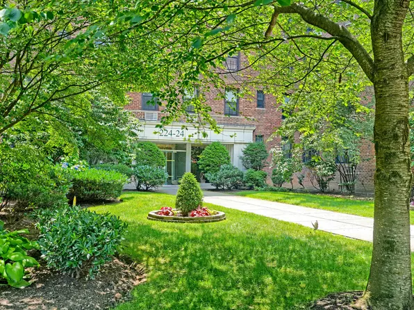 224-24 Union Tnpk image 3 of 29