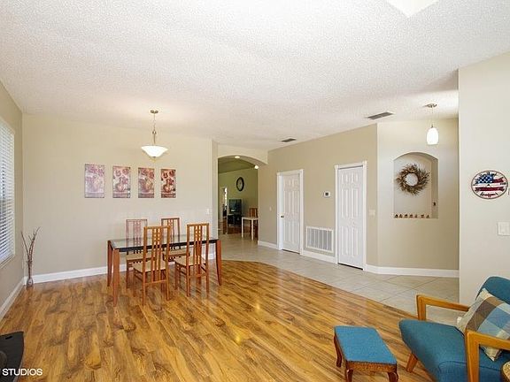 3rd image of 14346 Viburnum Ln
