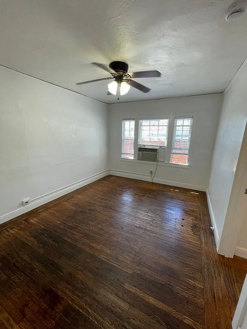 Charming Midtown Studio - 24th Street & J Street — Photo 2