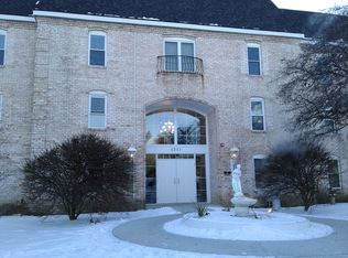 5201 Carriageway Dr APT 312, Rolling Meadows, IL 60008