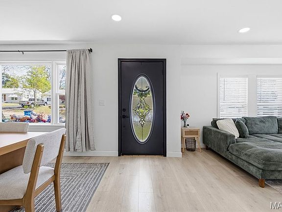 3rd image of 8517 Ava Dr