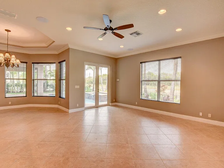 6669 Cobia Cir — Photo 18