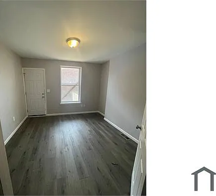 2815 E Madison St — Photo 1