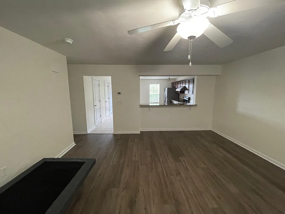 6786 Village Green Dr