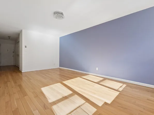 417 East 90th Street image 3 of 6