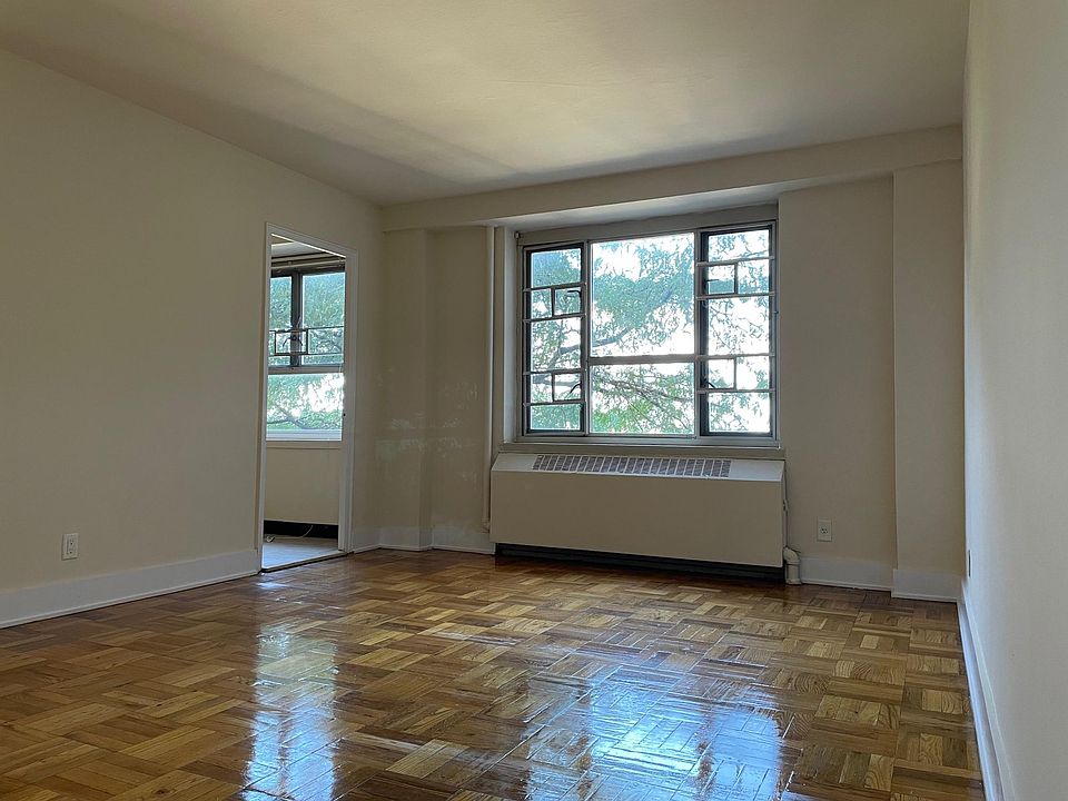 1st image of 18902 64th Ave APT 5G