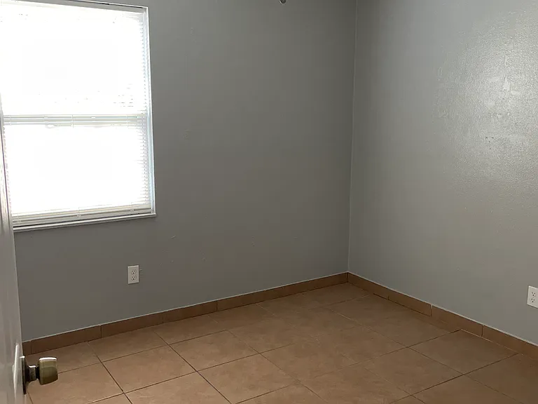 7210 Pinion Dr — Photo 11