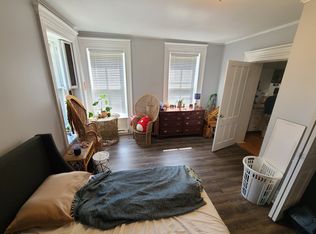 244 Lark St APT 2R, Albany, NY 12210