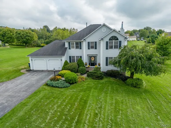 2366 Hunt Rd, Camillus, NY 13031