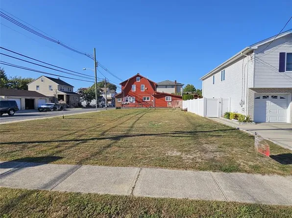 315 President St, Saddle Brook, NJ 07663