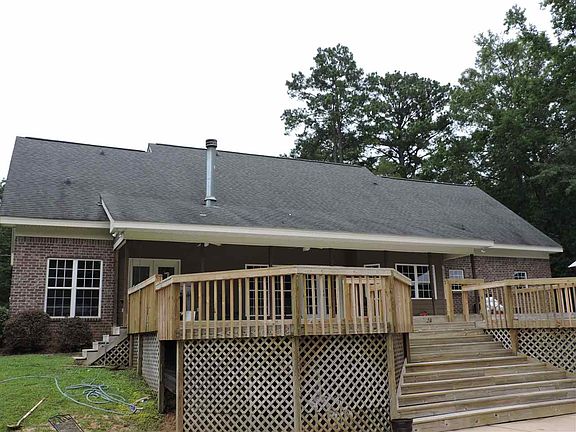 5th image of 2230 Wildwood Dr