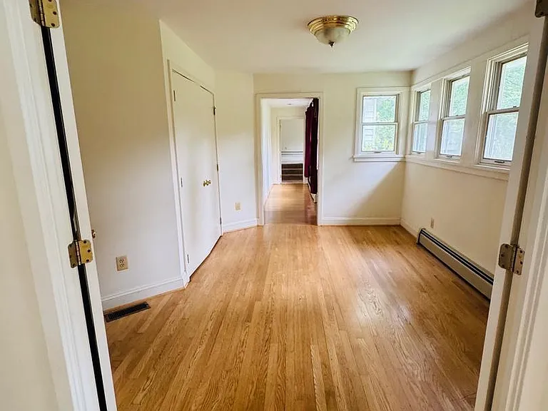 4046 Elizabeth Ln — Photo 10