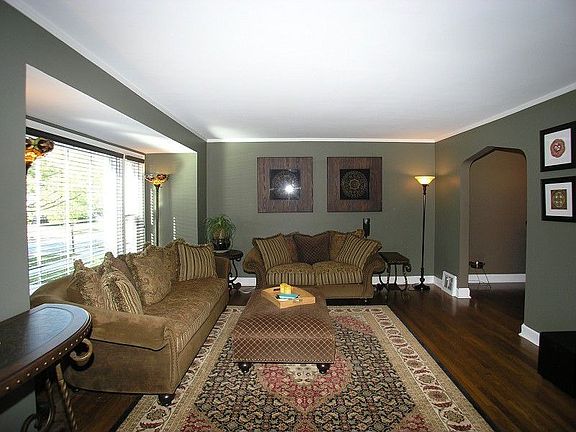 4th image of 10027 S Artesian Ave
