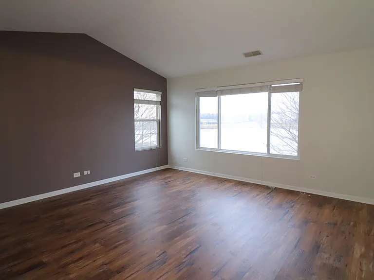 1940 Candlelight Cir — Photo 11