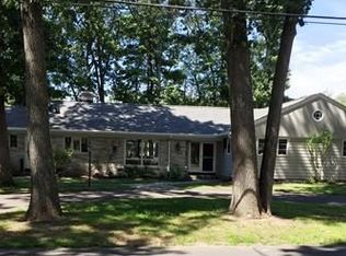 154 Pinewood Dr, Longmeadow, MA 01106