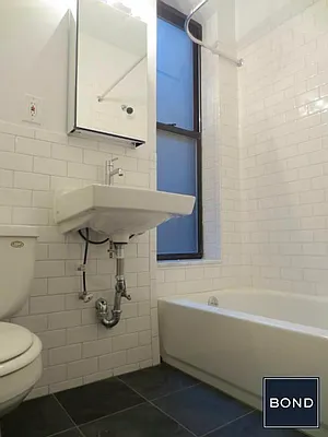 Rented by Bond New York | media 19