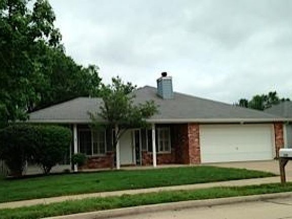 2nd image of 3506 Calumet Dr