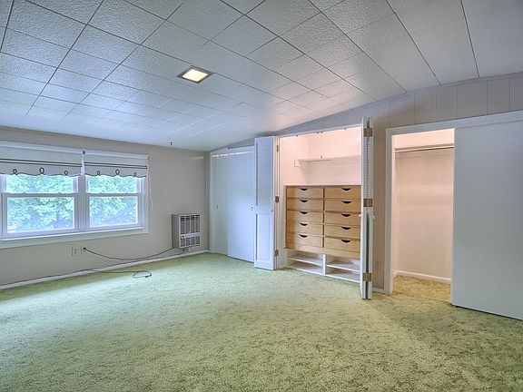 Second floor master suite