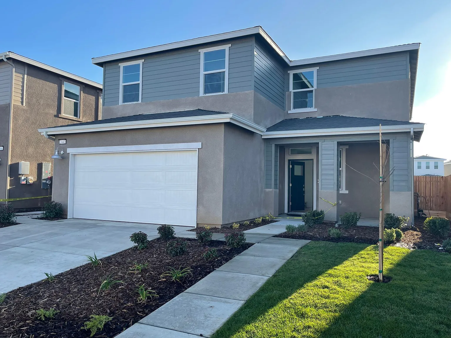 2442 Explorador Dr photo 1