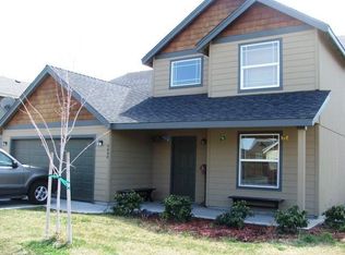 3028 SW Indian Pl, Redmond, OR 97756