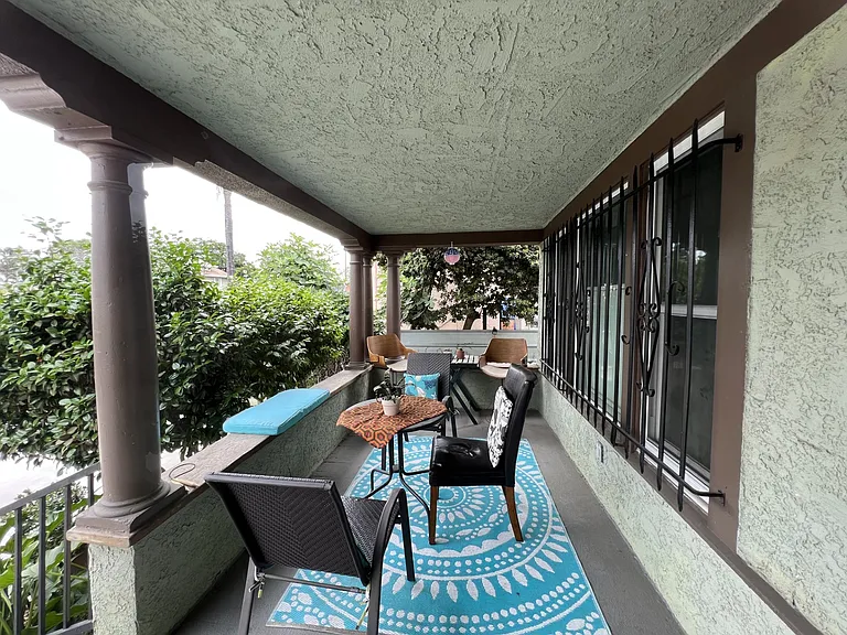 1374 W 37th Pl #A — Photo 17