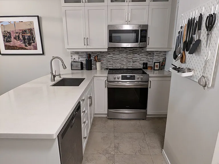 393 King St W #Penthouse 1206 — Photo 8