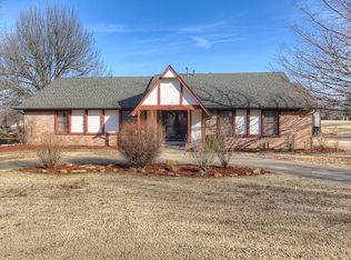 2521 Concord Cir, Sapulpa, OK 74066