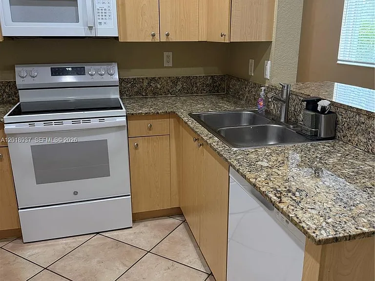449 Silver Palm Way — Photo 12