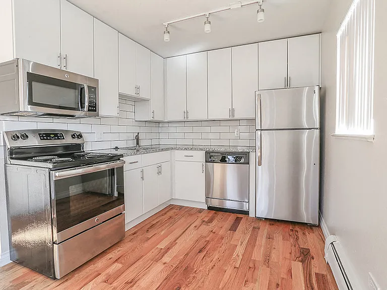 1536 Williams St — Photo 29