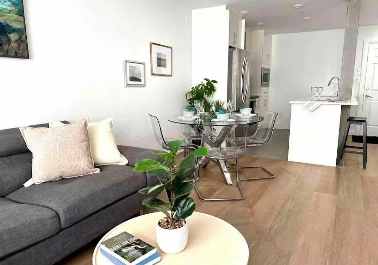 1 bed, 719 sqft, $2,200 — Photo 3
