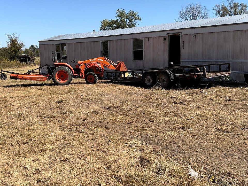 nice cleaned up big yard