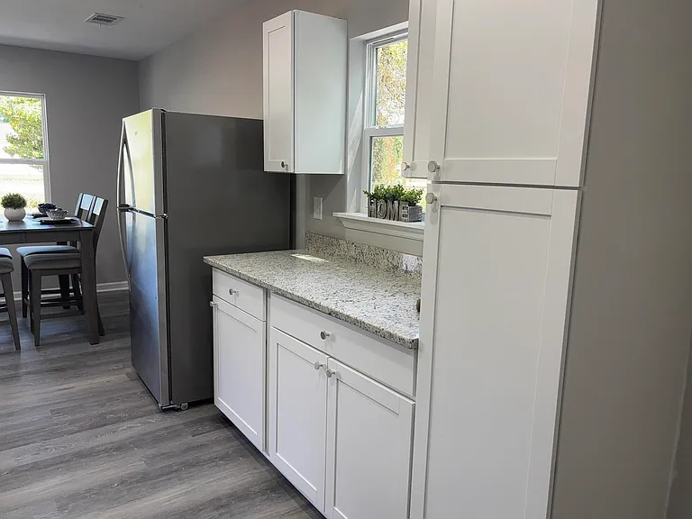 1822 Catalina Dr — Photo 9