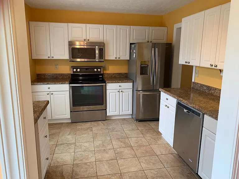 336 Loudon Rd — Photo 28