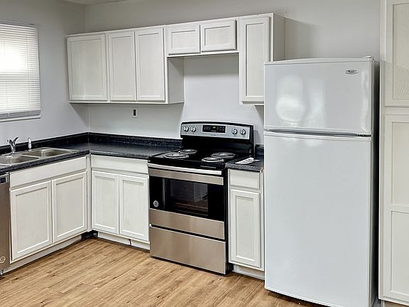 3rd image of 507 E Spring St