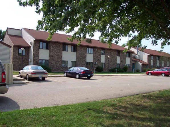 1915 N Spring St #107, New Ulm, MN 56073