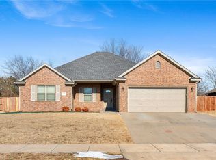 1896 Spring Creek Ave, Springdale, AR 72764