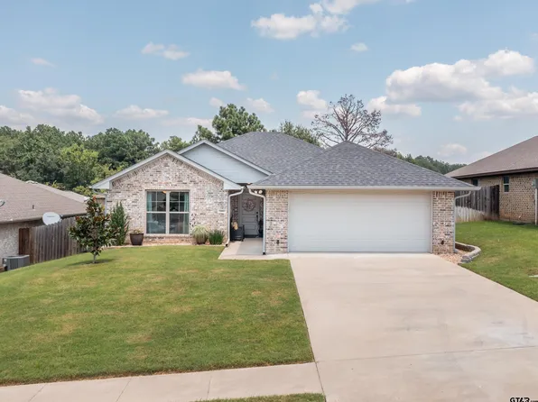 19901 Meadow West Ln, Flint, TX 75762